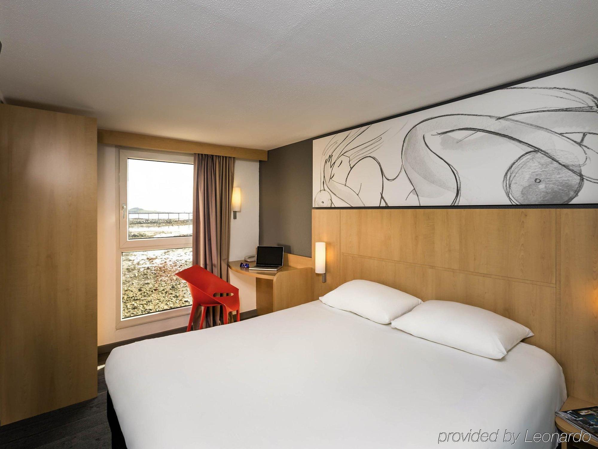 Ibis Roscoff Hotel Bagian luar foto