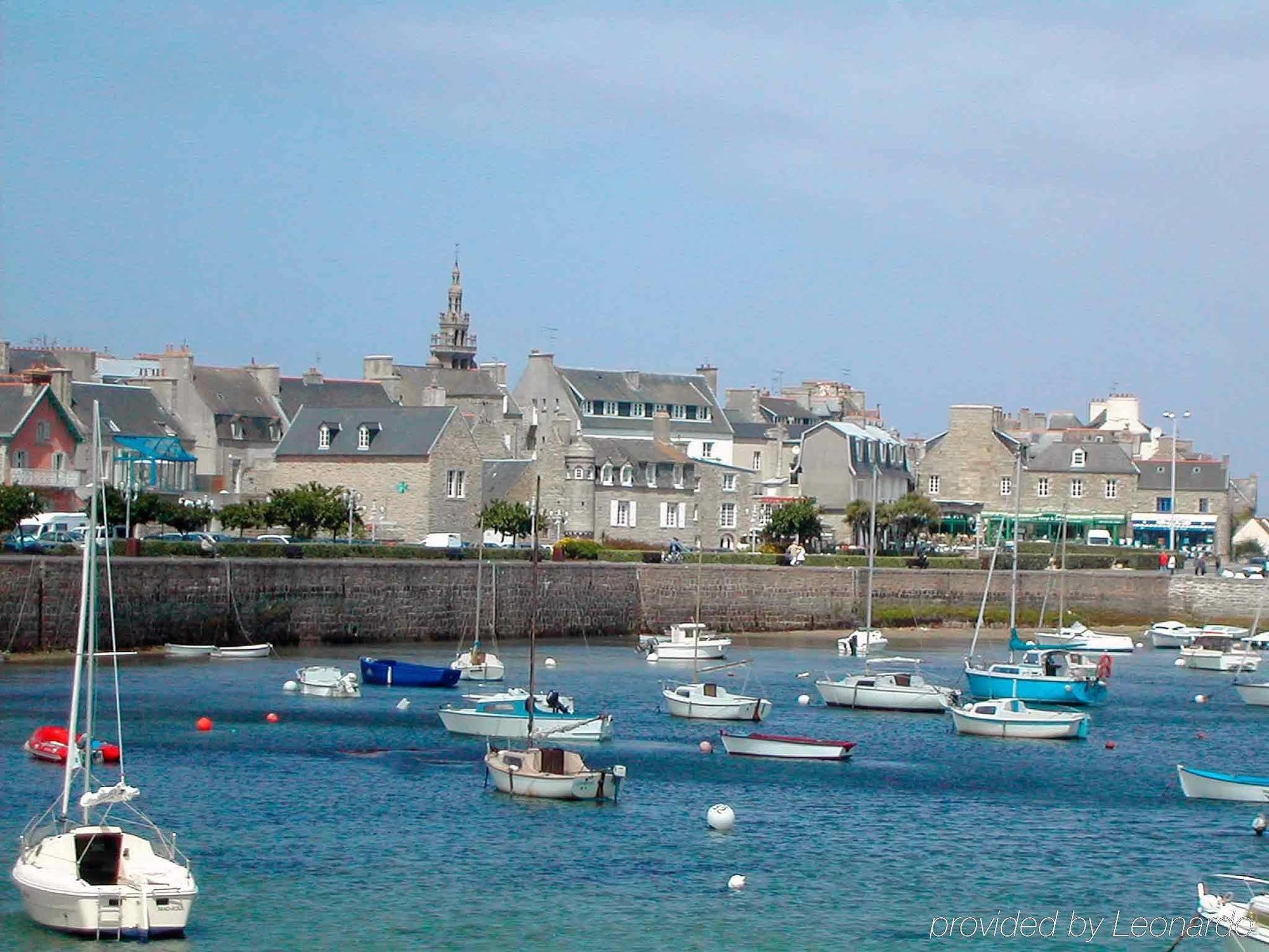 Ibis Roscoff Hotel Bagian luar foto